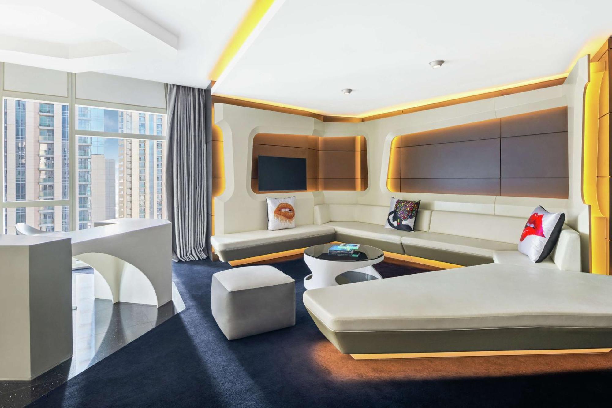 V Dubai, Curio Collection By Hilton Hotel Dubai