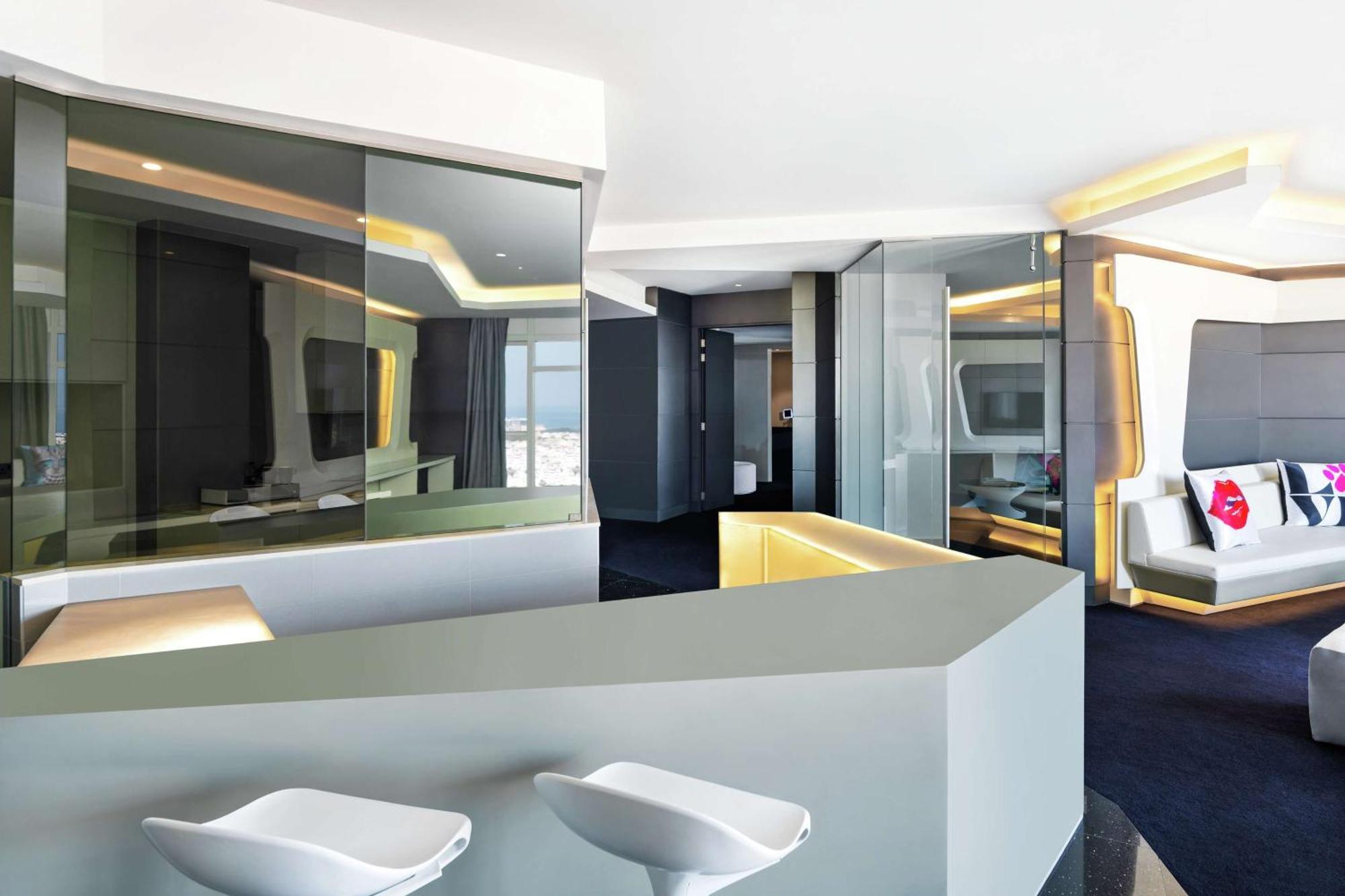 V Dubai, Curio Collection By Hilton Hotel 5*